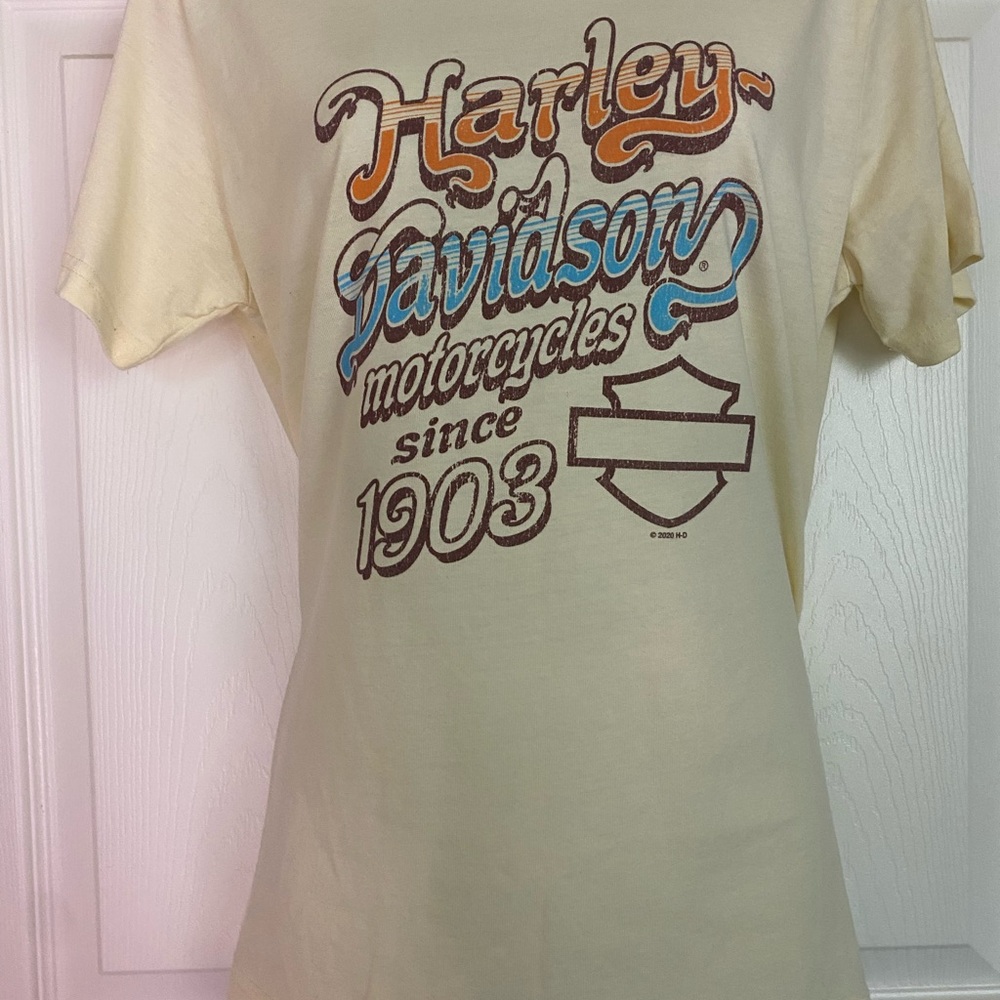 Harley-Davidson Cream Tee with Blue Graphic